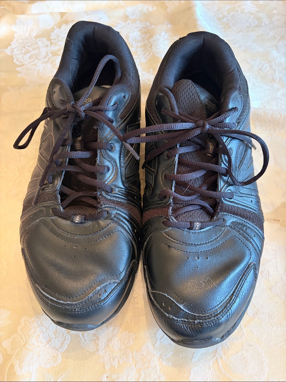 New balance black sneakers
